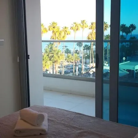 Horizon Luxury At Finikoudes Beach 303 * Larnaca
