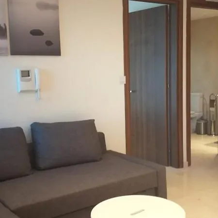 Horizon Luxury At Finikoudes Beach 303 * Larnaca